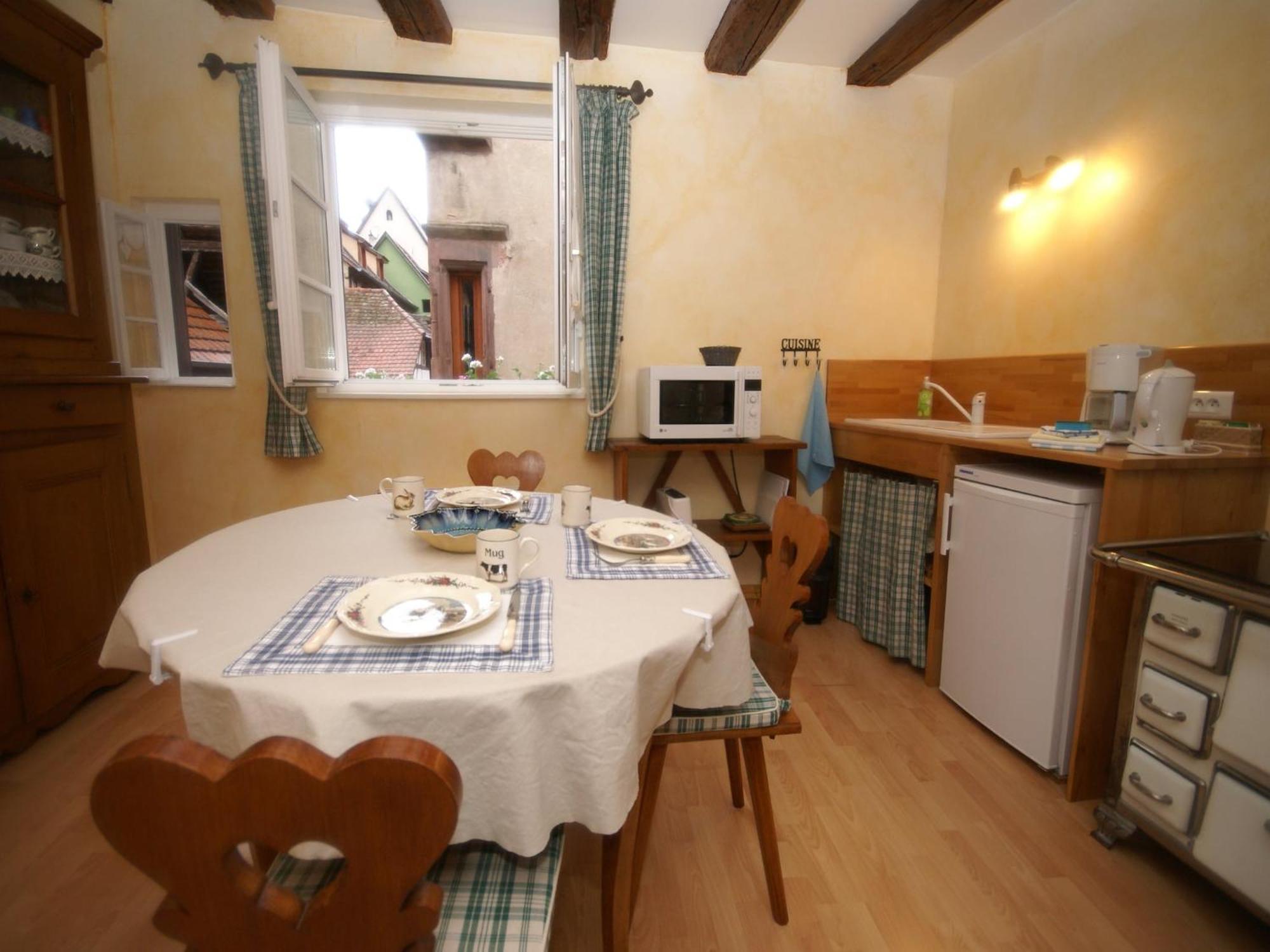An Apartment In A 17Th Century Wine Grower S House Рикевір Екстер'єр фото